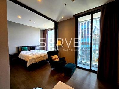 คอนโดให้เช่า : 🔥30K/Mo ราคาดีมาก 1นอน แต่งหรู เฟอร์จัดเต็ม ทำเลดี ใจกลางแยกอโศก เพชรบุรี  @  The Esse at Singha Complex 