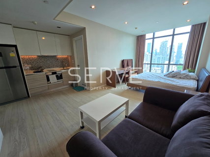 รูปภาพ Studio Nice Room 35 sq.m. High Fl. 15+ Good Location BTS Asok 800 m. & MRT Sukhumvit 700 m. at The Room Sukhumvit 21 Condo / For Rent