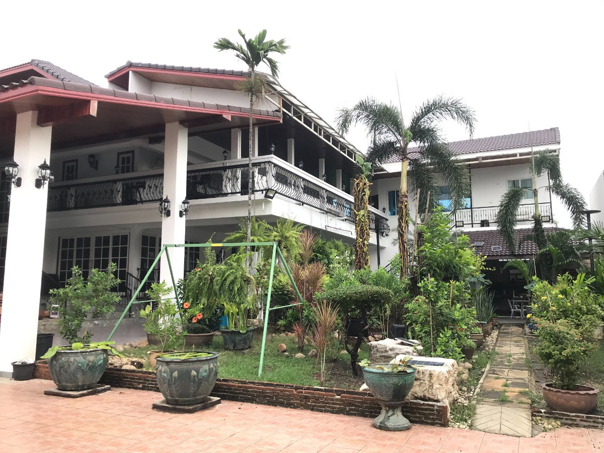 รูป For rent house 4 beds 4 bath with pool nice location (S15-22555) - รูปที่ 27/35