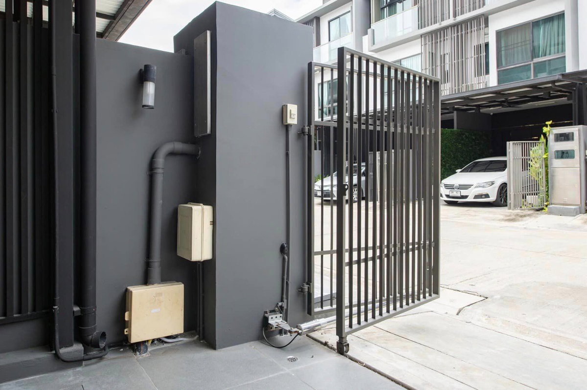 รูป ขาย Townhome 3 ชั้น ตกแต่งบิ้วอินทั้งหลัง บ้านทิศใต้ ลมดี พร้อมเข้าอยู่ - SW001650 - รูปที่ 3/18