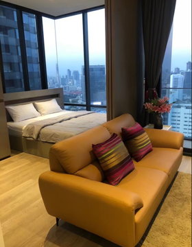 ให้เช่า Ashton Silom. 1นอน 36ตร.ม. Line id: @pfagent