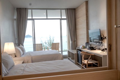 บ้านเดี่ยว ประจวบคีรีขันธ์ : บ้านพร้อมที่ดินติดทะเล หาดส่วนตัว  อ.เมืองประจวบคีรีขันธ์  แปลงสวย