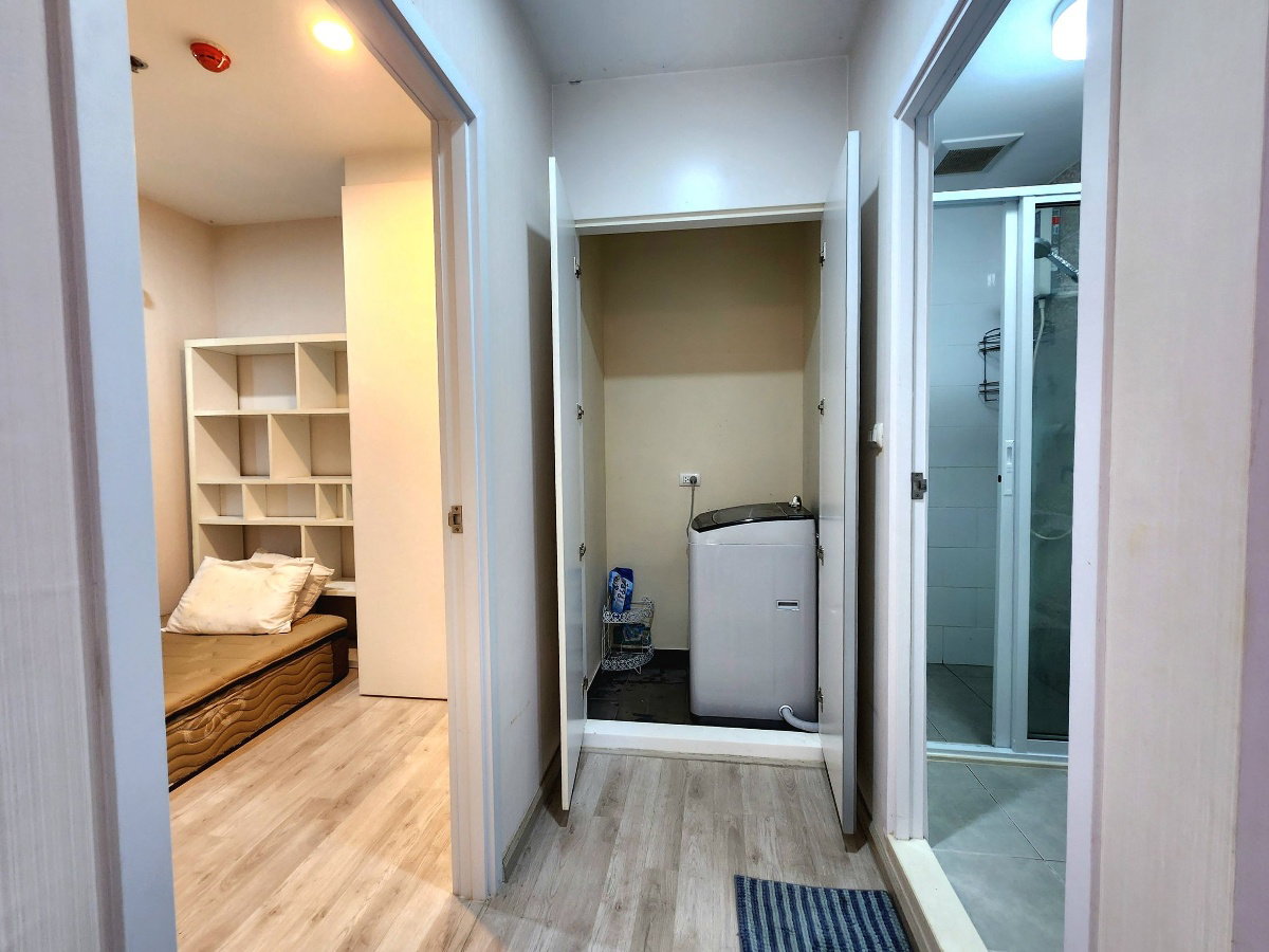 picture Available. luxurious ** For rent, Plum Condo Central Station++ has a washing machine. and bathroom glass divider++ 4 air conditioners - 61/94