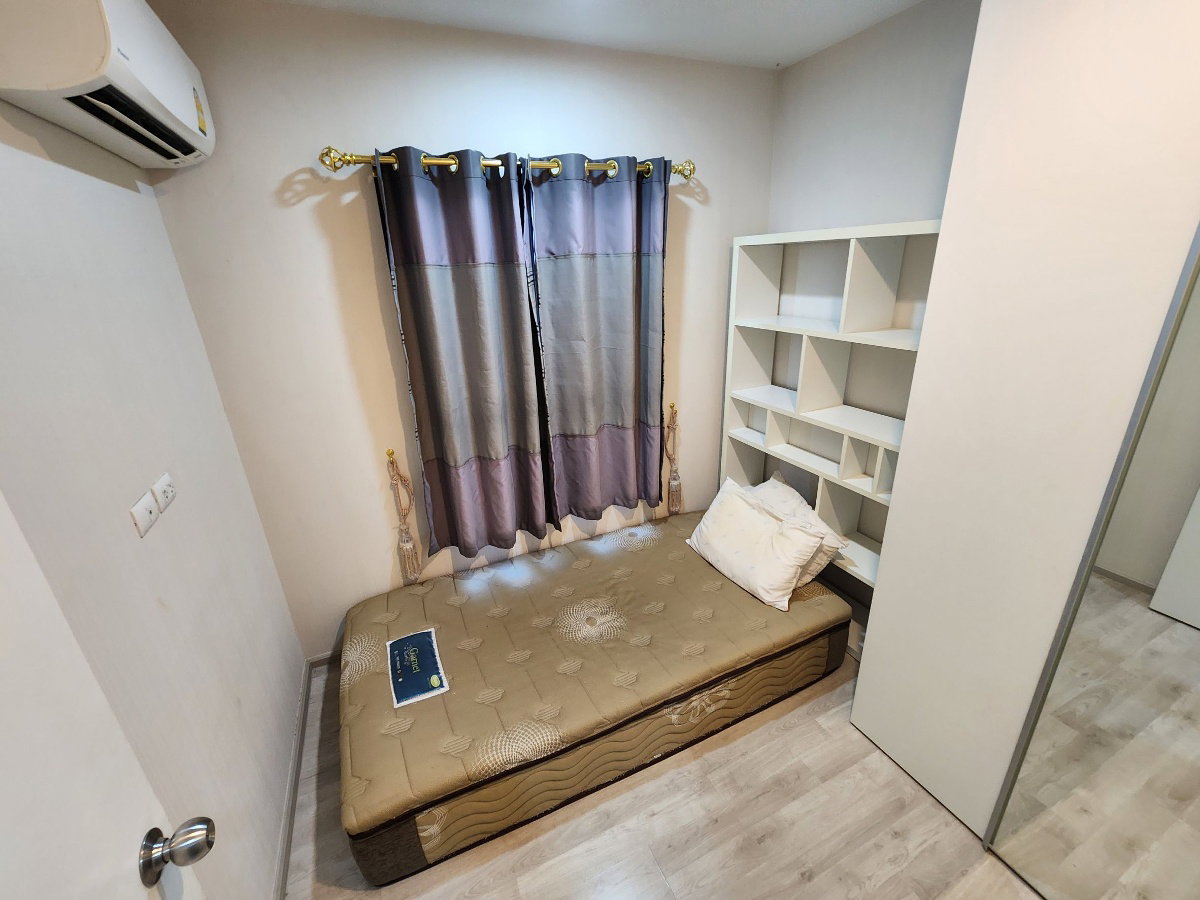 picture Available. luxurious ** For rent, Plum Condo Central Station++ has a washing machine. and bathroom glass divider++ 4 air conditioners - 7/94