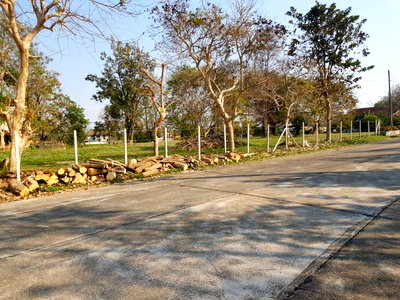 Land for sale Chiang Mai : Land for sale , near kajeraon market 500 m .