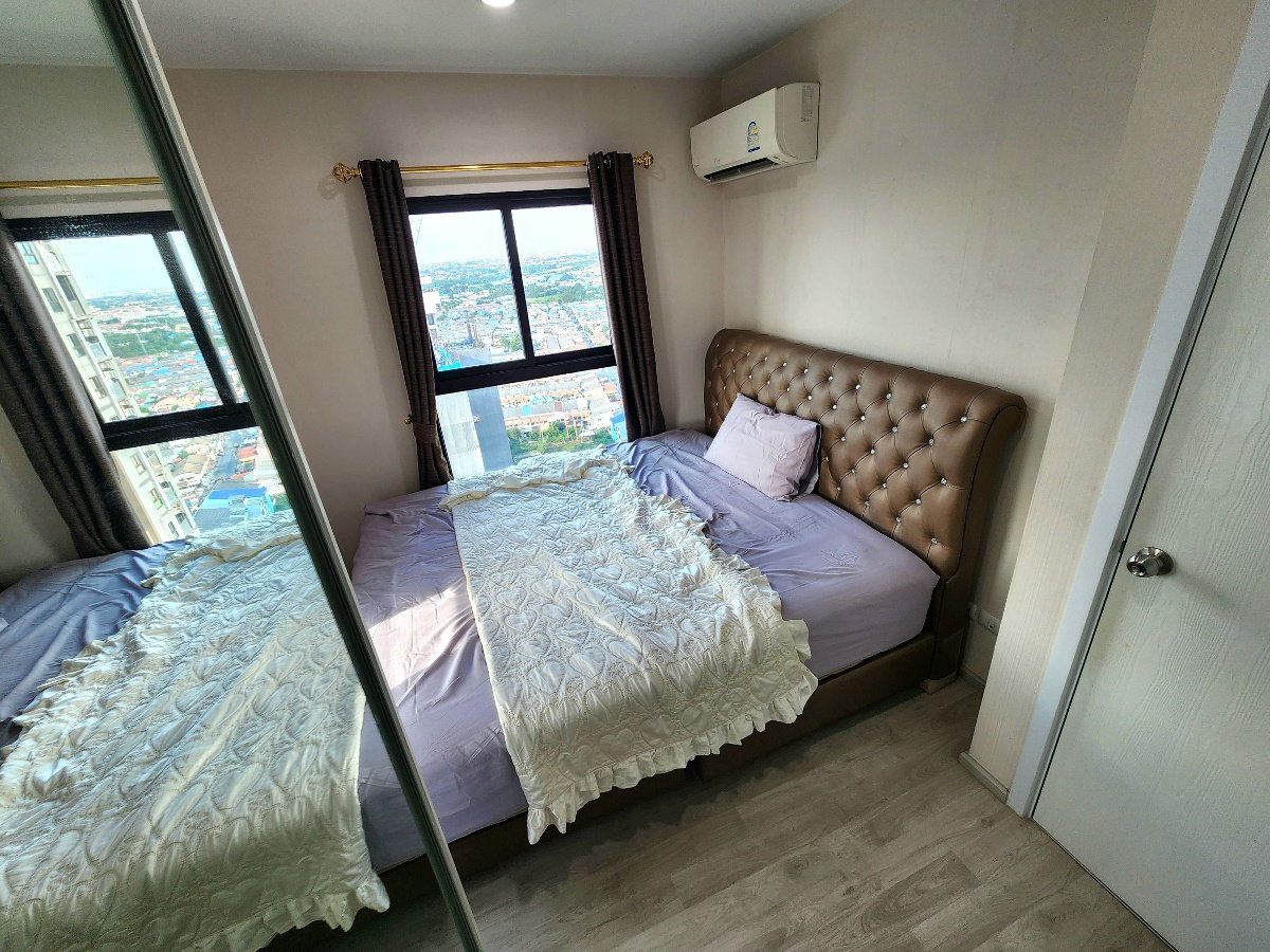 picture Available. luxurious ** For rent, Plum Condo Central Station++ has a washing machine. and bathroom glass divider++ 4 air conditioners - 69/94