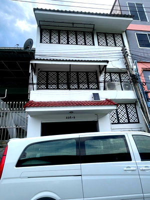 เช่าทาวน์โฮม ชลบุรี : for rent townhouse for living 4 beds fully furnished (S03-1900) 