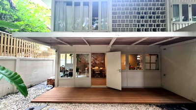 เช่าบ้านเดี่ยว ถนนเพชรบุรี กรุงเทพฯ : LTH10977–Commercial for rent Sukhumvit 41 size 400 Sq.m. Near BTS Phrom Phong ONLY 150k/month