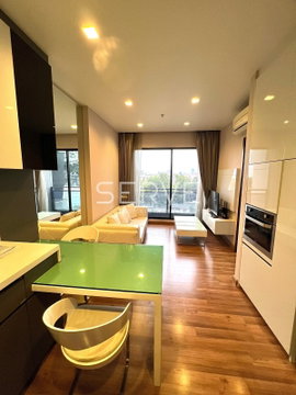 1 Bed with Bathtub Large Room Good Location Close to MRT Thailand Cultural Centre 220 m. @  IVY Ampio