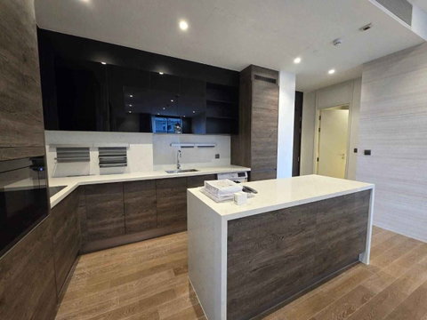 LTHC10986–MUNIQ LANGSUAN FOR RENT 2 beds 2 baths size 96 Sq.m. Near BTS Chit Lom Station ONLY 120k/month