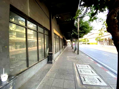 เช่าอาคารพาณิชย์ สีลม สาธร : LTHC10984–Commercial for rent SPACE Charoenkrung size 740 Sq.m. ONLY 120k/month