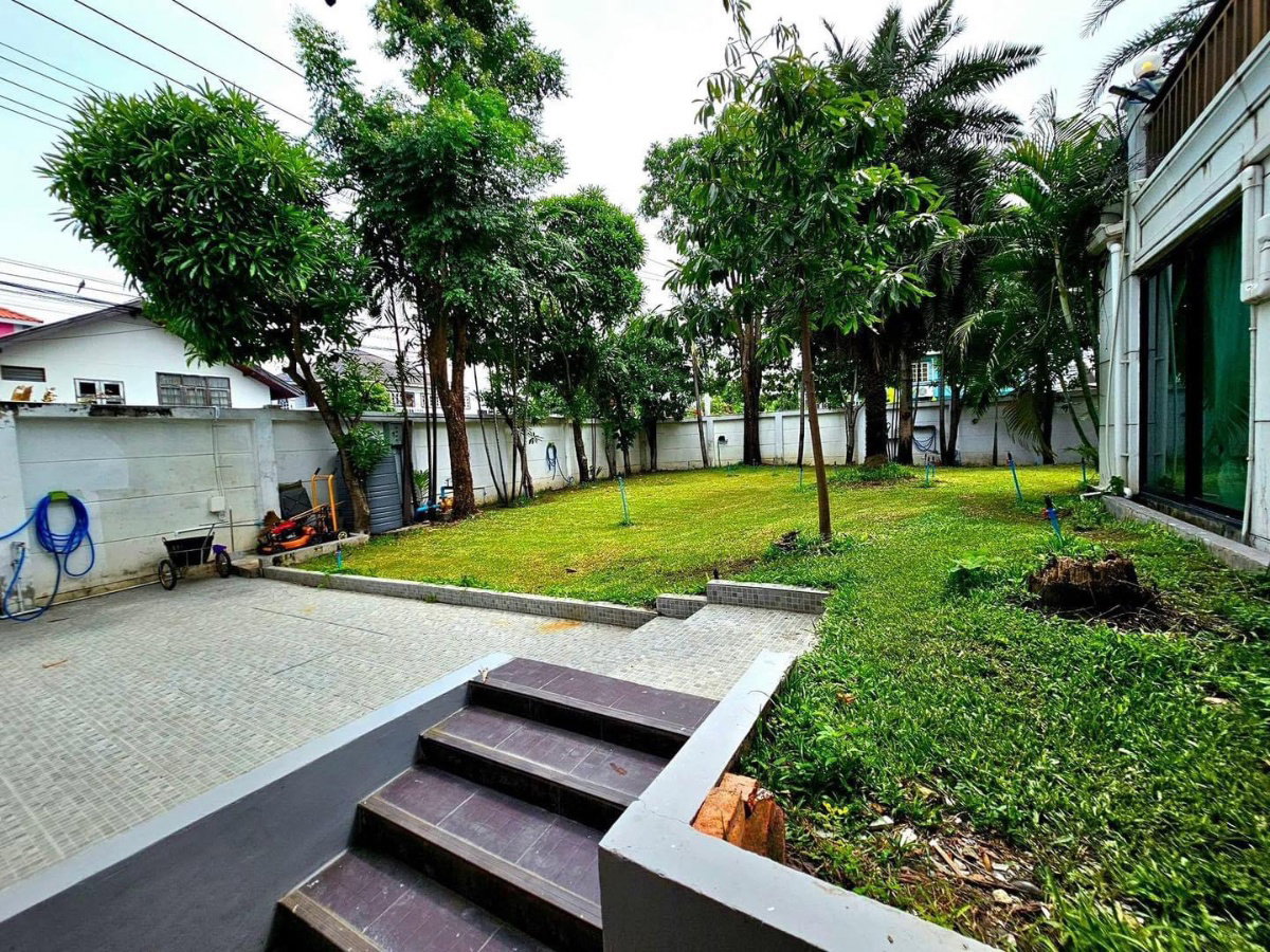 picture  Ramintra.                   65-67  - 2/22