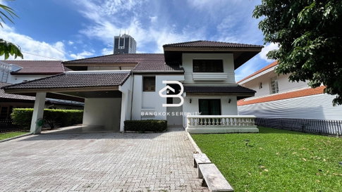 ให้เช่าบ้านที่หมู่บ้าน Lakeside Villa 1 บางนา กม.5