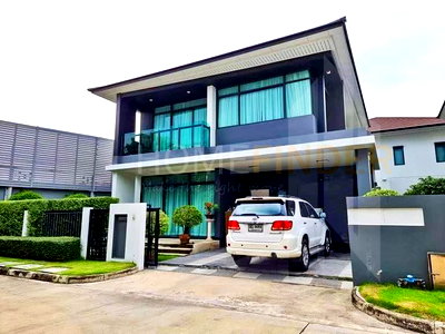 Houses for rent Max Valu Pattanakarn : Setthasiri Krungthep Kreetha 4 bedrooms, for rent