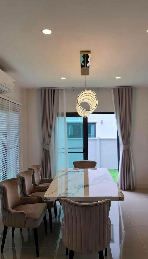 picture  Grande.      Pleno Sukhumvit Bangna - 7/20