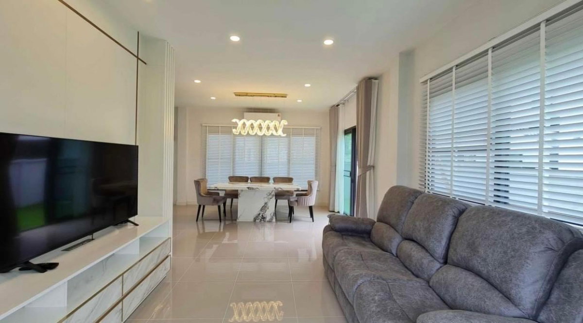 picture  Grande.      Pleno Sukhumvit Bangna - 9/20