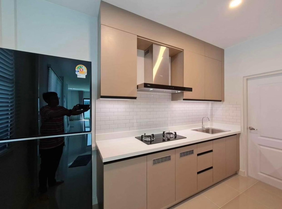 picture  Grande.      Pleno Sukhumvit Bangna - 10/20