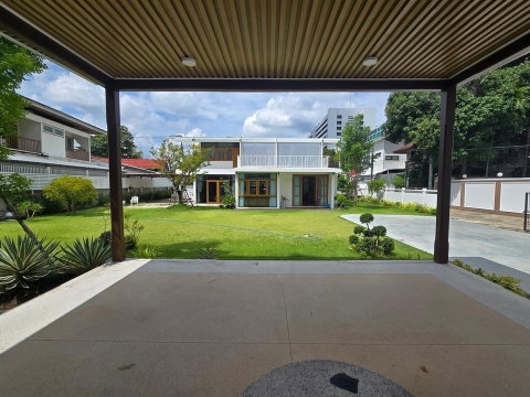LTHC11047– Home office for rent beds 2 baths 4 size 261 Sq.m. ONLY 150k/Month