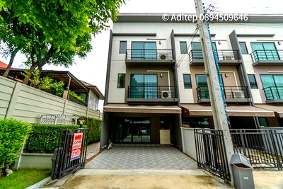 Townhouses for sale Big C Foodplace Sukhaphiban 5 : Townhome for sale, 3 floors, Baan Klang Muang, Ram Intra-Watcharapol, 28 sq m, 3 bedrooms, 3 bathrooms