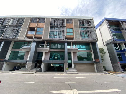 รูปภาพ ปล่อยเช่าโฮมออฟฟิศโครงการ the pretium bangna สูง 5 ชั้น ติดถนนบางนา ตราด กม.5