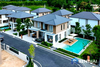 Houses for sale Frost Magical Ice of Siam : Modern luxury 2-storey detached house near International school