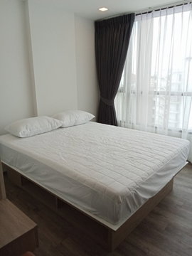 G8298🚨中国客户，请加微信。(在联系方式的旁边) 🅵🅾🆁 🆁🅴🅽🆃 Brown Condo Phahol - Saphanmai 🅻🅸🅽🅴 ❤️💜@condopremium💜❤️Ready to move in ⬛🟨 📞 065 695 3645🟨⬛