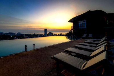 กิจการ หาดกะรน : ขายโรงแรมหรู 4 ดาว 85 ห้อง เนื้อที่ 6.-2-38 ไร่ ใกล้หาดป่าตอง ต.กะรน อ.เมืองภูเก็ต ราคา 750 ล้านบาท.