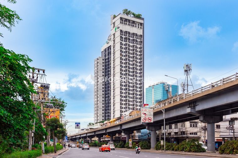 เดอะ ทรี พัฒนาการ - เอกมัย