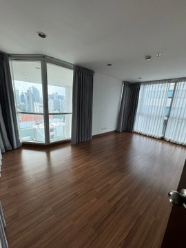 LTHC11077–The Ratchadamri FOR RENT 2 beds 2 baths size 132 Sq.m. Near BTS Ratchadamri Station ONLY 80k/month