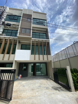 ขายห้องหัวมุม The Blisz สาทร-จรัญ 35 ทาวน์โฮม 3.5 ชั้น 3 นาทีถึง MRT สถานีไฟฉาย 7 นาที ศิริราช เนื้อที่ 37.10 ตารางวา 10.99 ลบ.