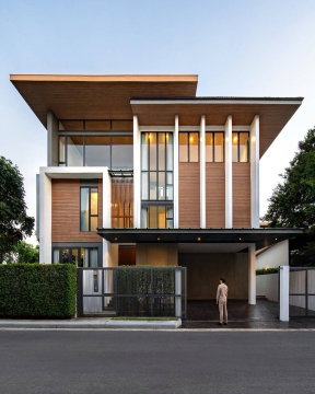 LTHC11104-The Ava Residence FOR SALE 5 beds 6 baths Size 620 Sq.M. Near BTS Onnut Station ONLY 67 MB