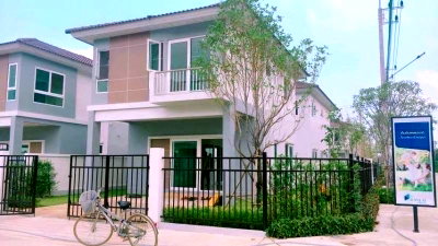 บ้านแฝด ม.เทคโนโลยีราชมงคลตะวันออก : บ้านแฝดสไตล์บ้านเดี่ยว หลังมุม โครงการศุภาลัย พรีโม่ บางแสน ชลบุรี 