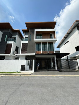 LTHC11105-FOR SALE at The Ava Residence 3 beds 4 baths Size 61.8 Sqm. Near BTS Onnut Station ONLY 49 MB