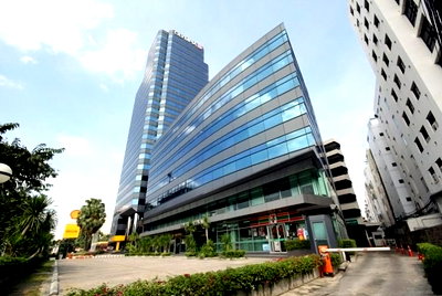 Office for rent : Office space for rent, Olympia Thai Tower, Ratchadaphisek Road, 6th floor, area 61 sq m., Rental fee 45,750 baht/month.
