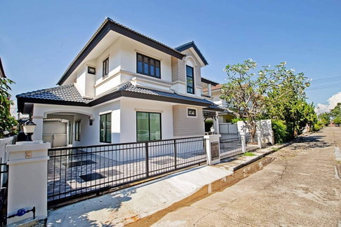 Rent❗️(ให้เช่า) บ้านเดี่ยว 2 ชั้น โครงการหมู่บ้านกาญจน์กนก 1 🏘️ (เลยแยกสันกลาง ไปทางแม่ออน) ***น้ำไม่ท่วม เงียบสงบ*** 💚ให้เช่า 25,000 / เดือน