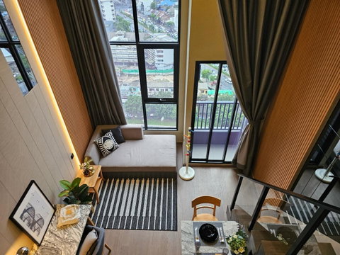 Park Origin Chula Samyan【𝐑𝐄𝐍𝐓】🔥 ห้อง Duplex สุดหรู แต่งสวยโทนไม้ ดูอบอุ่นน่าอยู่  เฟอร์ครบ ใกล้ MRT สามย่าน 🔥 ติดต่อไลน์ไอดี: @hacondo