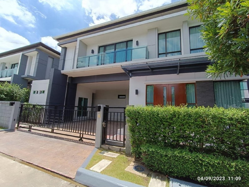 Houses for rent : Rent a house The City Bangna Usable area 268 square meters Land size 102 square wah