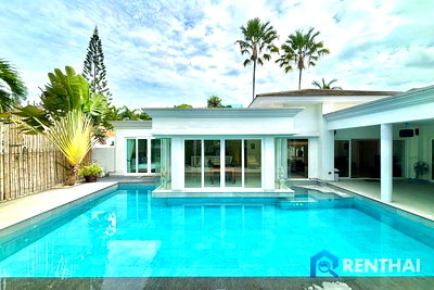 บ้านเดี่ยว ชลบุรี : สำหรับ ขาย บ้าน 4 ห้องนอน ที่ Siam Royal View