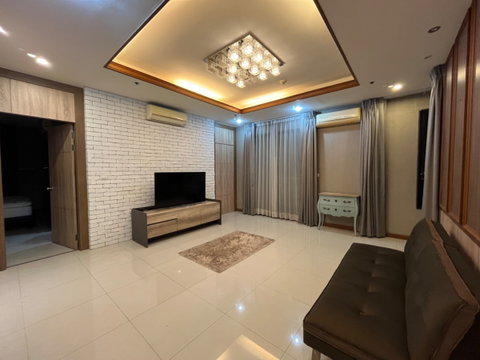 ให้เช่า Villa Asoke . 2นอน 150ตร.ม. Line id: @pfagent