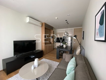 🔥9.99 MB🔥- Corner Room 2 Beds 1 Bath High Fl. 20+ Good Location Shuttle bus to BTS Phrom Phong 650 m. at Park 24 Condo / For Sale