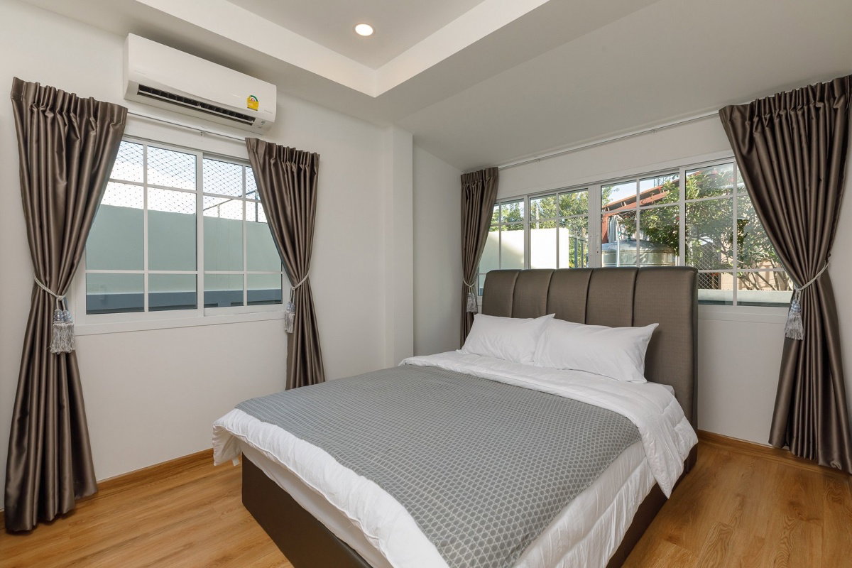 รูป ให้เช่า บ้านโครงการ บ้าน 4 ห้องนอน ใกล้โรงเรียนนานาชาติหลายแห่ง - RW005456 - รูปที่ 17/21