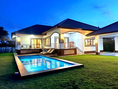 Houses for sale Chiang Mai : Pool villa house for sale 4 bed 4 bath , price 7.5 mb. doisaket chiangmai
