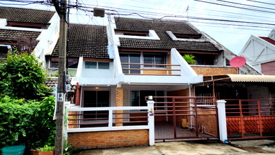 ทาวน์โฮม สถานีรถไฟฟ้าแจ้งวัฒนะ 14 : ขายบ้าน townhouse 3 ชั้น ซอยแจ้งวัฒนะ14 หมู่บ้านพงษ์เพชรเคหะ