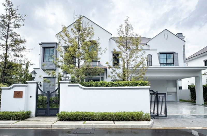 ขายบ้านเดี่ยว : ขาย บ้านเดี่ยวใหม่ นันทวัน พระราม 9 กรุงเทพกรีฑาตัดใหม่ 123 ตร.วา หลังมุม เฟอร์นิเจอร์ครบ พร้อมเข้าอยู่