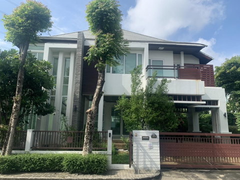 ขายบ้านเดี่ยว บ้านสวยมาก หมู่บ้าน บลูลากูน 1 บางนา-วงแหวน ขนาด 95 ตรว. ราคา 16.50 ล้านบาท