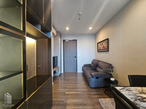 For Sale Whizdom Essence 1 ห้องนอน กว้าง 34.48 sq.m. ทิศเหนือได้วิวเมืองกรุงเทพ ครัวปิด @7.04MB