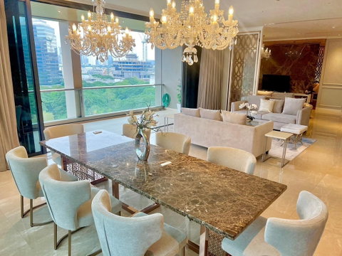 LTH11196-Condo FOR SALE !! at Sindhorn residence Size 229 sqm. 2 beds 3 baths Near BTS Chit Lom Station ONLY 69 MB