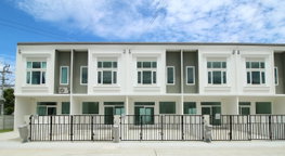 Project Gusto Town Home Petkasem-Thaweewattana Picture - 2/8