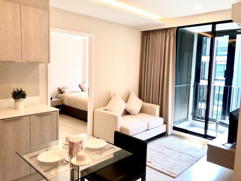 LTHC11201-VTARA Sukhumvit 36 FOR SALE Size 50.54 sqm. 2 beds 2 baths Near BTS Thong Lor Station ONLY 7.5 MB.