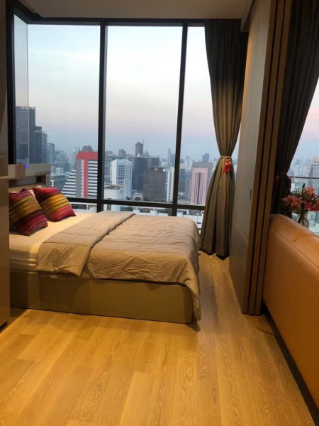 รูป Ashton Silom【𝐑𝐄𝐍𝐓】🔥การออกแบบห้องที่ลงตัวด้วยเฟอร์นิเจอร์บิ้วอิน เดินทางสะดวก พร้อมเข้าอยู่🔥 ติดต่อไลน์ไอดี: @hacondo - รูปที่ 2/10